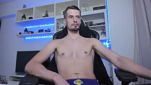 Snapshot of ToddClaytonn chatting on October 6, 8:20 pm ToddClaytonn online show from October 6, 8:20 pm