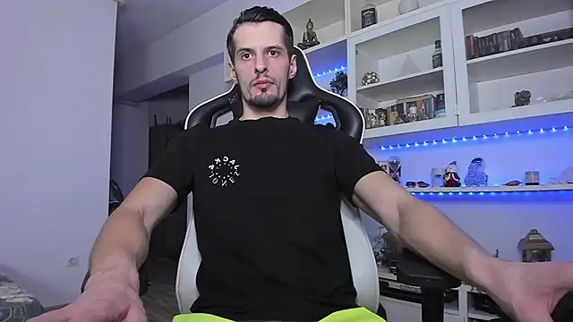 Snapshot of ToddClaytonn chatting on January 18, 2:58 am ToddClaytonn online show from January 18, 2:58 am