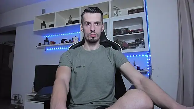 Snapshot of ToddClaytonn chatting on November 15, 2:15 am ToddClaytonn online show from November 15, 2:15 am