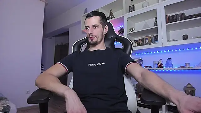 Snapshot of ToddClaytonn chatting on January 22, 1:31 am ToddClaytonn online show from January 22, 1:31 am