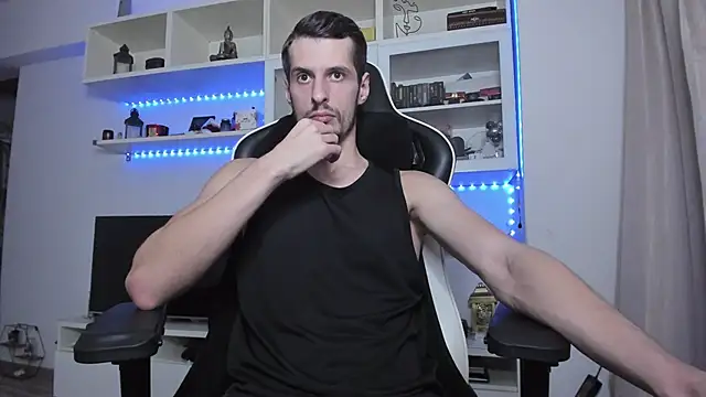 Snapshot of ToddClaytonn chatting on October 27, 9:38 pm ToddClaytonn online show from October 27, 9:38 pm