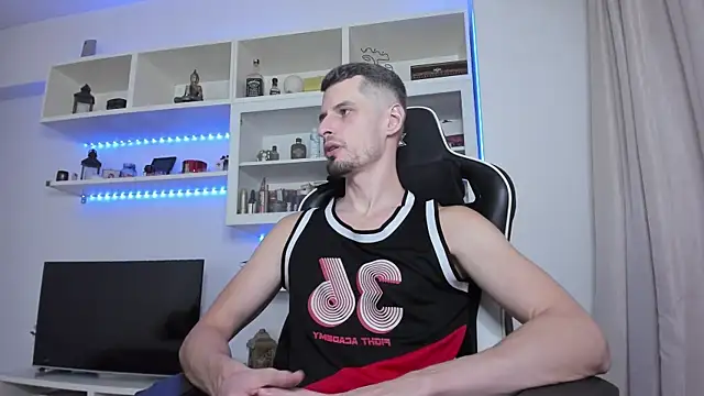 Snapshot of ToddClaytonn chatting on September 25, 5:24 am ToddClaytonn online show from September 25, 5:24 am