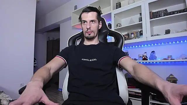 Snapshot of ToddClaytonn chatting on January 22, 4:34 am ToddClaytonn online show from January 22, 4:34 am