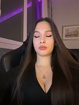 Snapshot of EricaWalls chatting on January 14, 5:27 pm EricaWalls online show from January 14, 5:27 pm