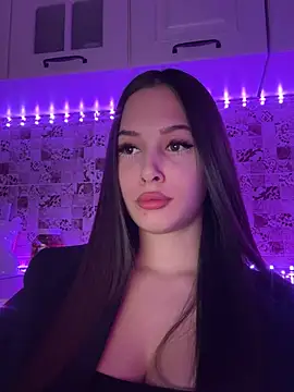 Snapshot of EricaWalls chatting on February 8, 8:21 pm EricaWalls online show from February 8, 8:21 pm