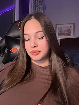 Snapshot of EricaWalls chatting on November 11, 10:58 pm EricaWalls online show from November 11, 10:58 pm