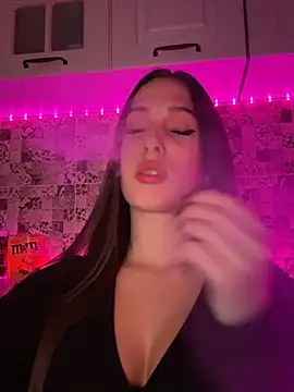 Snapshot of EricaWalls chatting on February 18, 10:47 pm EricaWalls online show from February 18, 10:47 pm