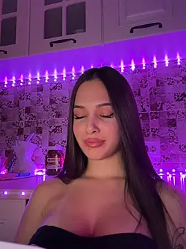 Snapshot of EricaWalls chatting on February 7, 12:31 am EricaWalls online show from February 7, 12:31 am