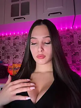 Snapshot of EricaWalls chatting on February 20, 7:52 pm EricaWalls online show from February 20, 7:52 pm