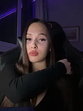 Snapshot of EricaWalls chatting on October 5, 10:33 pm EricaWalls online show from October 5, 10:33 pm