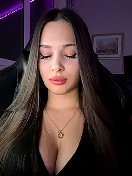 Snapshot of EricaWalls chatting on November 22, 7:24 pm EricaWalls online show from November 22, 7:24 pm