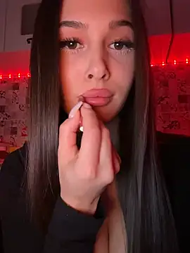 Snapshot of EricaWalls chatting on February 28, 3:37 am EricaWalls online show from February 28, 3:37 am