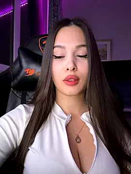 Snapshot of EricaWalls chatting on October 31, 6:48 pm EricaWalls online show from October 31, 6:48 pm