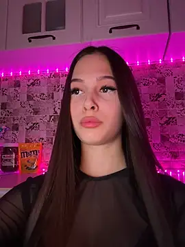 Snapshot of EricaWalls chatting on February 17, 7:33 pm EricaWalls online show from February 17, 7:33 pm