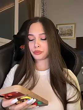 Snapshot of EricaWalls chatting on February 22, 4:19 pm EricaWalls online show from February 22, 4:19 pm