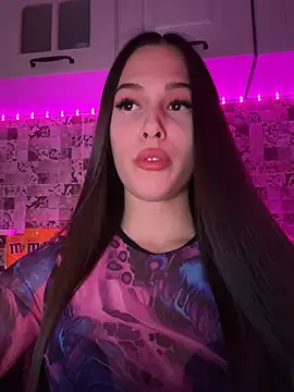 Snapshot of EricaWalls chatting on February 19, 7:37 pm EricaWalls online show from February 19, 7:37 pm