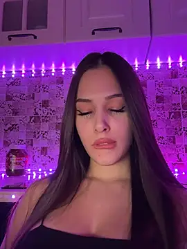 Snapshot of EricaWalls chatting on February 10, 12:08 am EricaWalls online show from February 10, 12:08 am