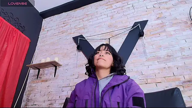 Snapshot of vanelope11 chatting on November 16, 1:43 am vanelope11 online show from November 16, 1:43 am