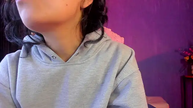 Snapshot of vanelope11 chatting on February 17, 9:54 pm vanelope11 online show from February 17, 9:54 pm