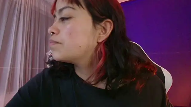 vanelope11 online show from March 12, 3:45 am