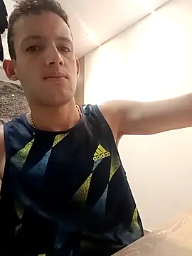 Snapshot of Duvan_Martinez23 chatting on May 10, 9:57 am Duvan Martinez23 online show from May 10, 9:57 am
