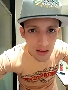 Duvan Martinez23 online show from April 2, 10:22 am