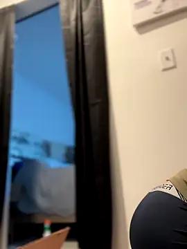 Snapshot of PeytonJohnn chatting on November 11, 8:58 pm PeytonJohnn online show from November 11, 8:58 pm