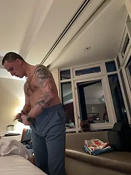 Snapshot of PeytonJohnn chatting on October 6, 11:05 pm PeytonJohnn online show from October 6, 11:05 pm