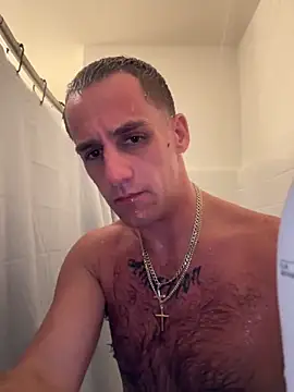 Snapshot of PeytonJohnn chatting on November 2, 1:32 am PeytonJohnn online show from November 2, 1:32 am