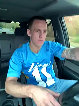 Snapshot of PeytonJohnn chatting on October 26, 9:37 pm PeytonJohnn online show from October 26, 9:37 pm