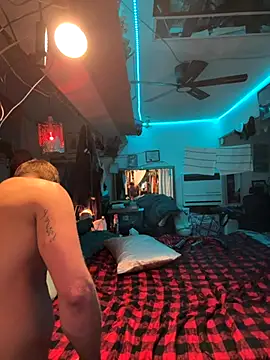 Snapshot of PeytonJohnn chatting on September 12, 4:12 am PeytonJohnn online show from September 12, 4:12 am