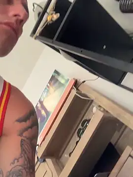 Snapshot of PeytonJohnn chatting on October 22, 4:39 pm PeytonJohnn online show from October 22, 4:39 pm