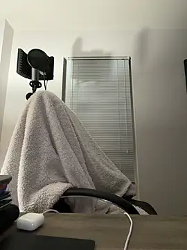 PeytonJohnn online show from December 23, 6:56 am