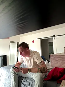 Snapshot of PeytonJohnn chatting on October 15, 7:44 pm PeytonJohnn online show from October 15, 7:44 pm