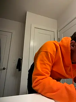 Snapshot of PeytonJohnn chatting on November 25, 6:36 am PeytonJohnn online show from November 25, 6:36 am