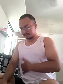 Snapshot of Abinash7732 chatting on April 8, 9:00 am Abinash7732 online show from April 8, 9:00 am