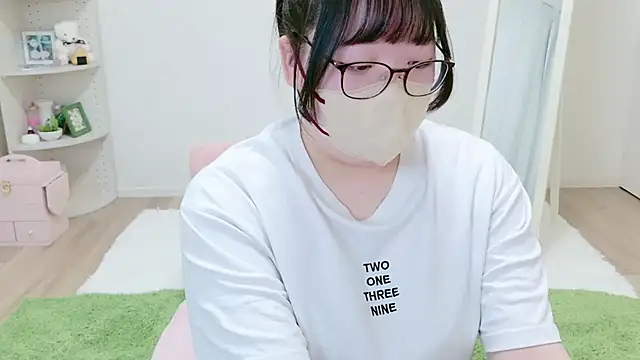 o-Aya-o online show from February 10, 6:24 pm