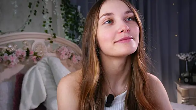 MonaEldon online show from April 15, 2:50 am