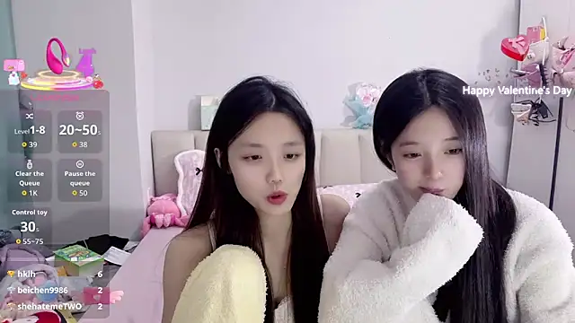 Snapshot of Puff-521 chatting on November 30, 1:34 pm Puff-521 online show from November 30, 1:34 pm