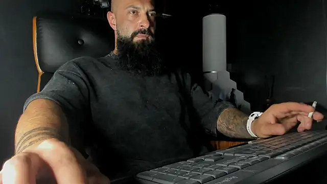 axxelrich  online show from September 12, 4:40 pm