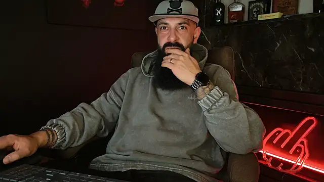 Snapshot of axxelrich_ chatting on December 19, 4:49 am axxelrich online show from December 19, 4:49 am