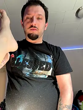 menaceswife online show from September 26, 1:40 pm