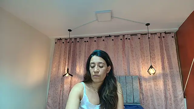 VioletaScott  online show from September 9, 4:49 pm
