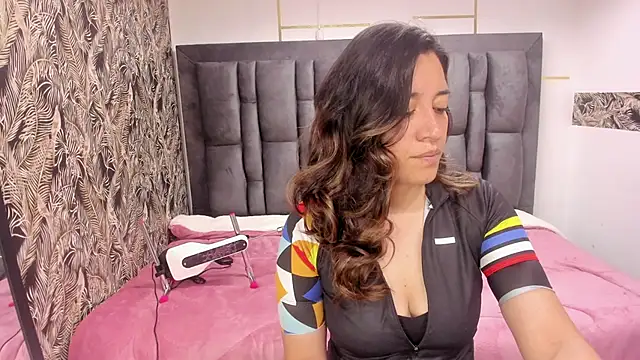 VioletaScott  online show from December 15, 2:01 pm