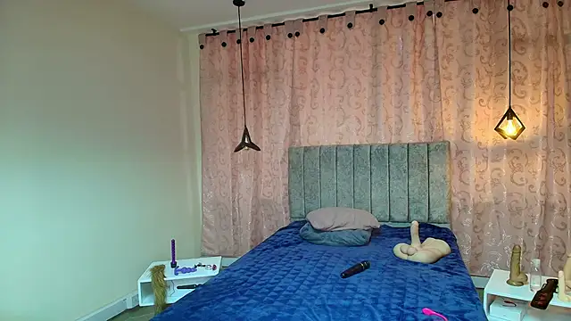 VioletaScott  online show from October 23, 1:21 pm