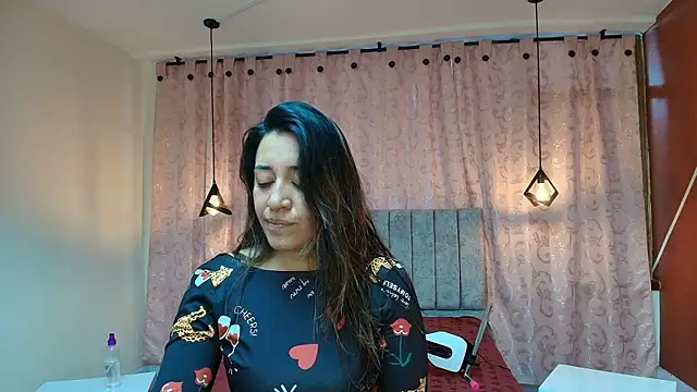 VioletaScott  online show from December 3, 1:32 pm