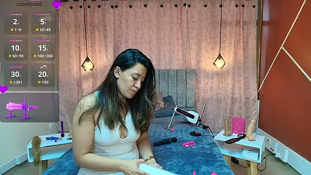 VioletaScott  online show from November 4, 2:21 pm