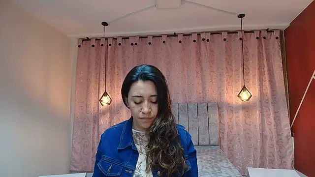 VioletaScott  online show from November 13, 1:15 pm