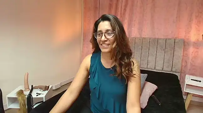 VioletaScott  online show from February 17, 7:01 pm