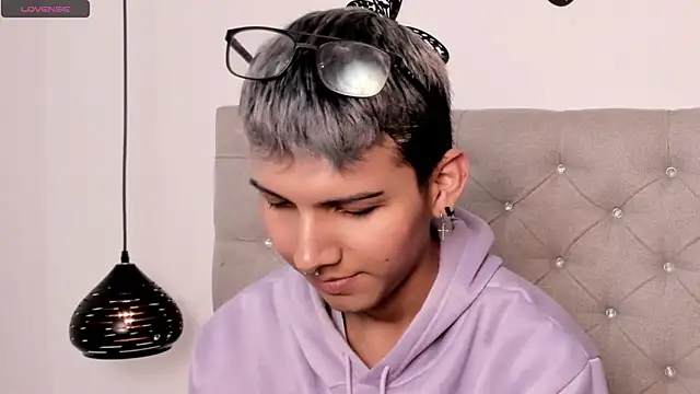 Snapshot of BethGrant_01 chatting on February 27, 7:58 pm BethGrant 01 online show from February 27, 7:58 pm